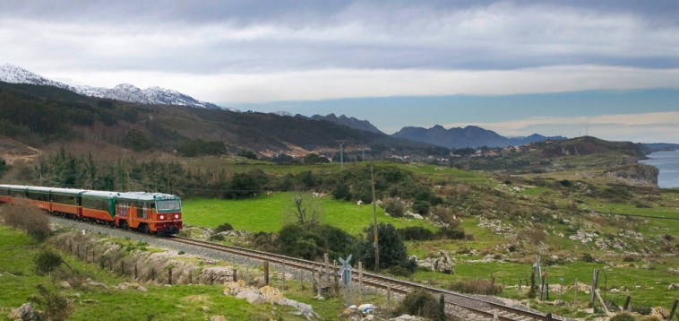 viaggiare la spagna del nord con un treno d'epoca