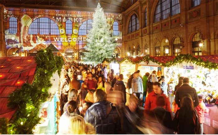 Mercatini Di Natale Zurigo Foto.Mercatini Di Natale A Zurigo In Svizzera Con Viaggio In Treno