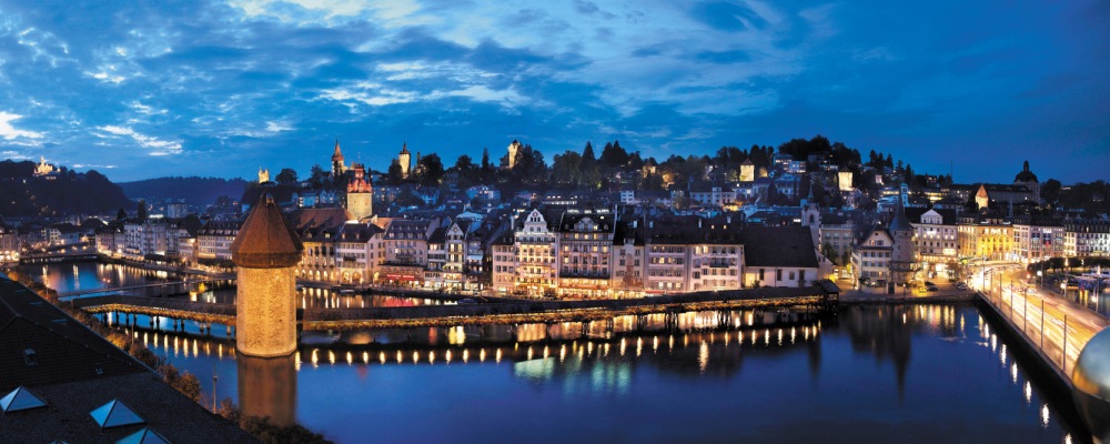 lucerna e il Gotthard Express