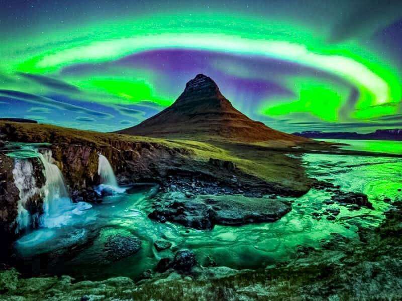 aurora in islanda