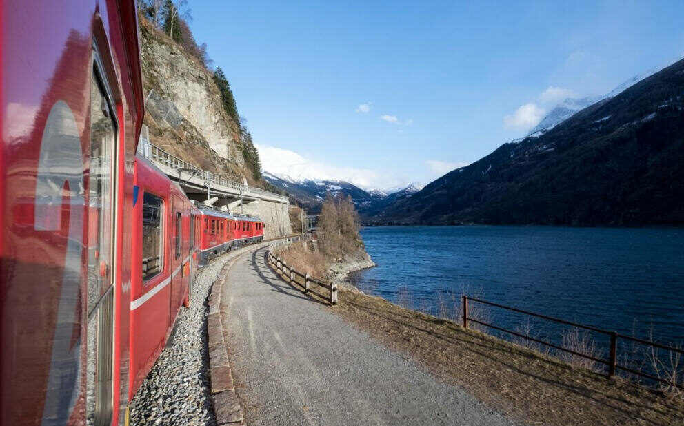montagne laghi e trenino rosso