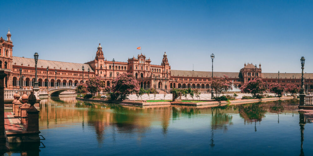 bella-vista-di-plaza-de-espana-a-siviglia-in-spagna