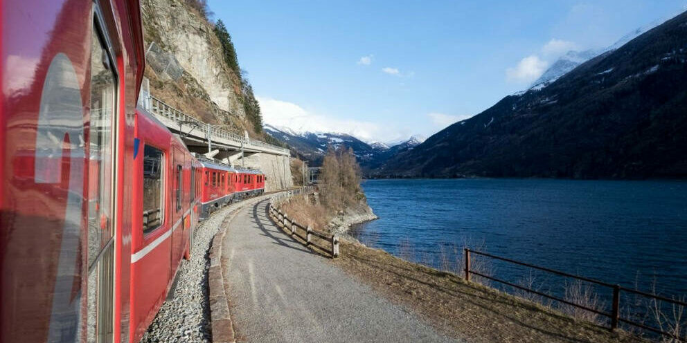 montagne laghi e trenino rosso