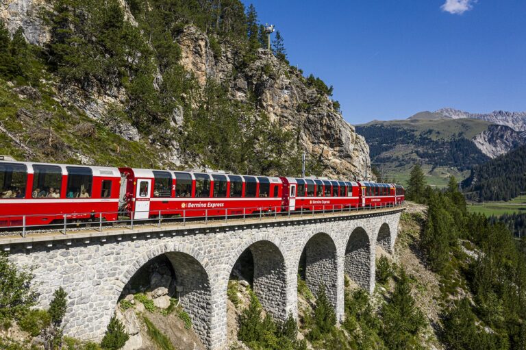 viaggi di un giorno e i trenini panoramiciil trenino rosso