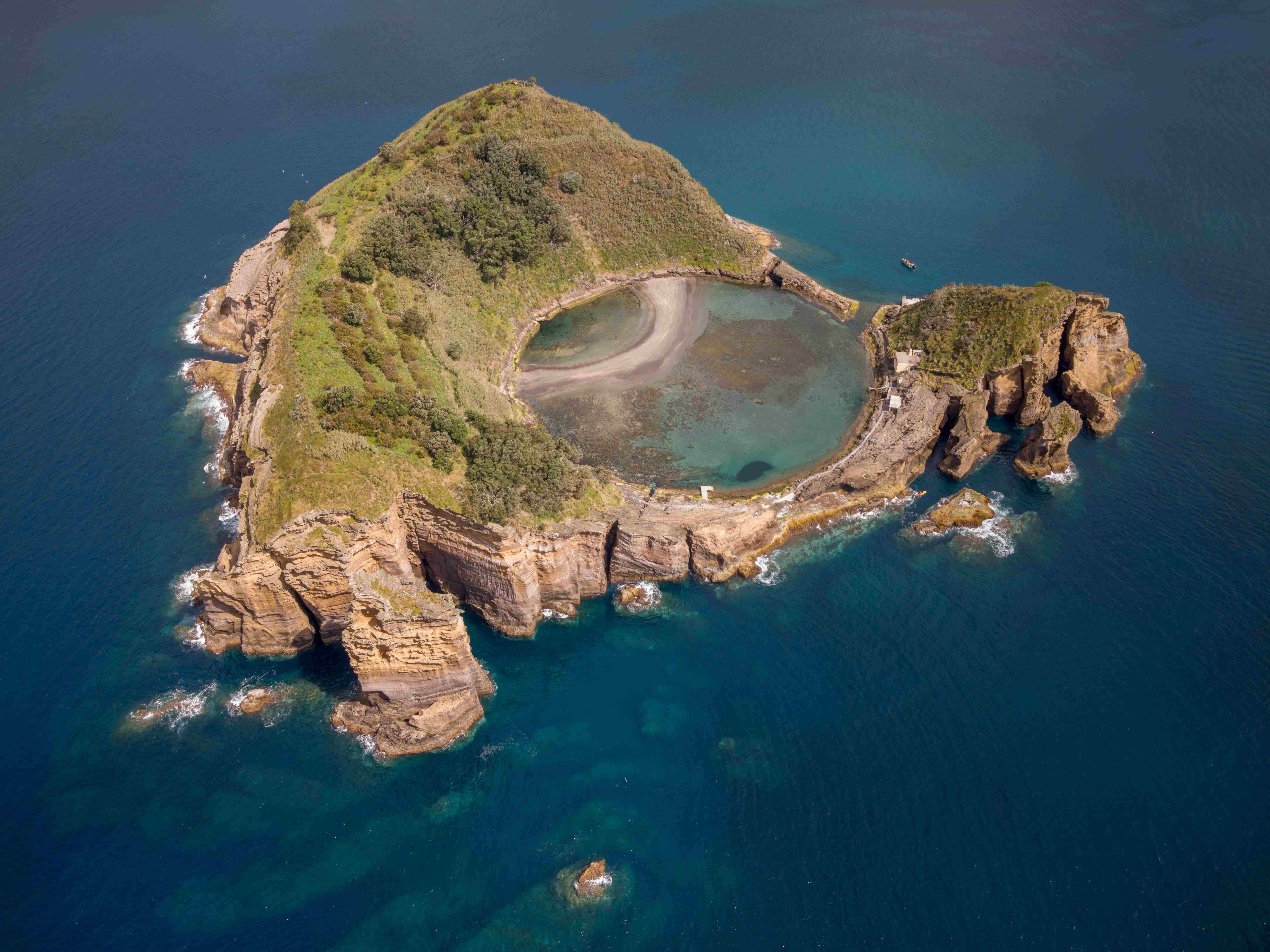 Santa Maria e Sao Miguel con volo diretto